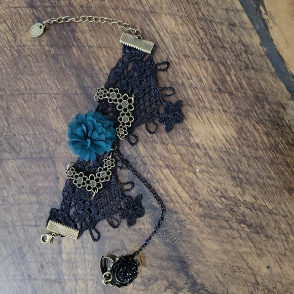 💥BOGO FREE💥 GOTHIC BRACELET/RING - Picture 1 of 5